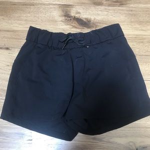 Black lululemon athlesiure shorts